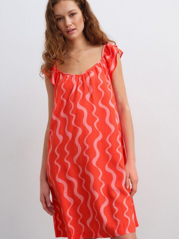Robe Next en rouge