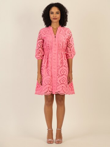 mint & mia Kleid mit Lochspitze in Pink