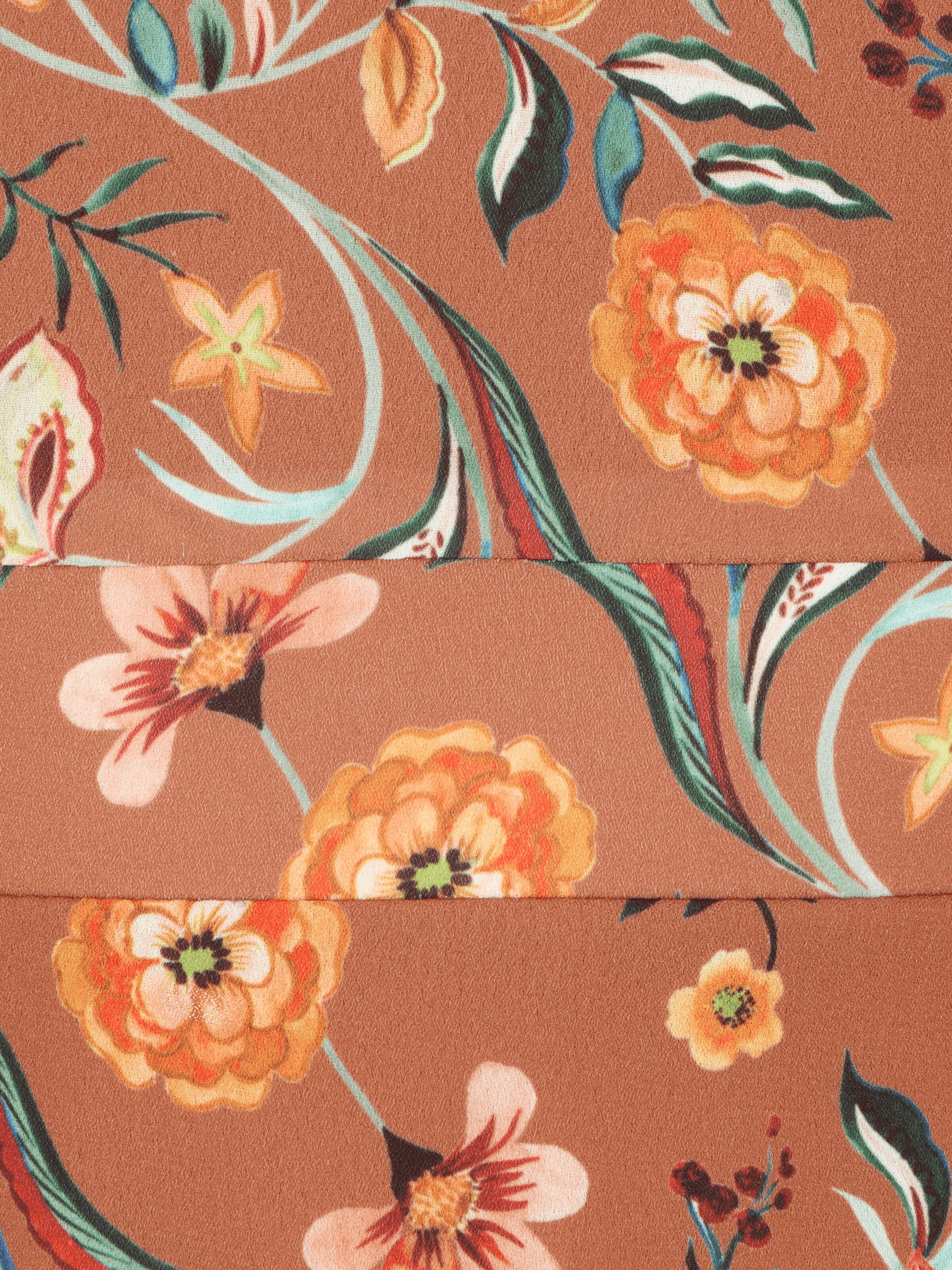 Trendyol Petite Kleid in Braun