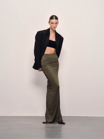 RÆRE by Lorena Rae Rok in Groen