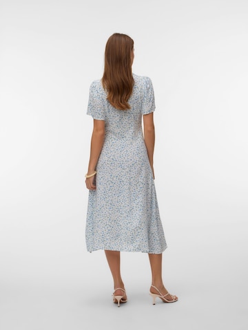 Rochie tip bluză 'VMALBA' de la VERO MODA pe alb