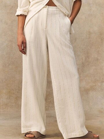 Wide Leg Pantalon à pince Next en blanc : devant