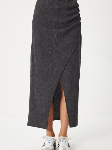 Happiness İstanbul Skirt in Grey