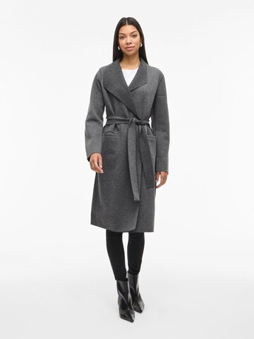 VILA Between-seasons coat 'JUICE' in Grey: front