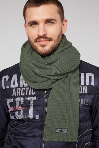 CAMP DAVID Scarf in Green: front
