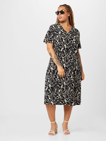 Robe 'Fyrla' ONLY Carmakoma en noir