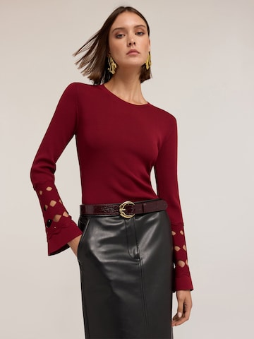 Pull-over MOTIVI en rouge : devant
