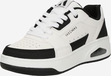 Baskets basses 'Uno Court' SKECHERS en blanc : devant