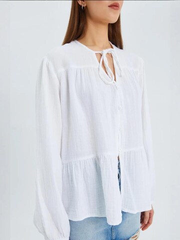 MixRay - Blusa em branco