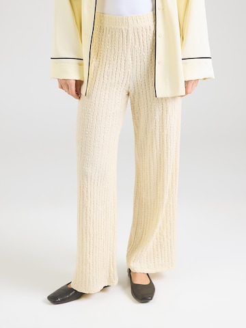 ONLY Wide leg Trousers 'ONLELLA' in Beige: front