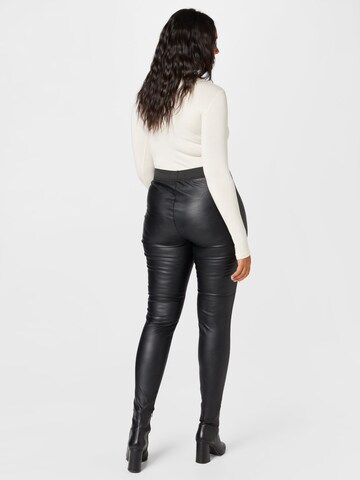 Vero Moda Curve Skinny Κολάν 'STORM' σε μαύρο