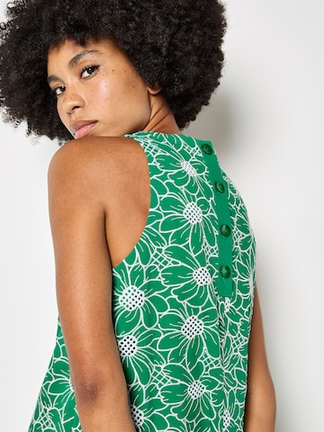 Apricot Dress in Green