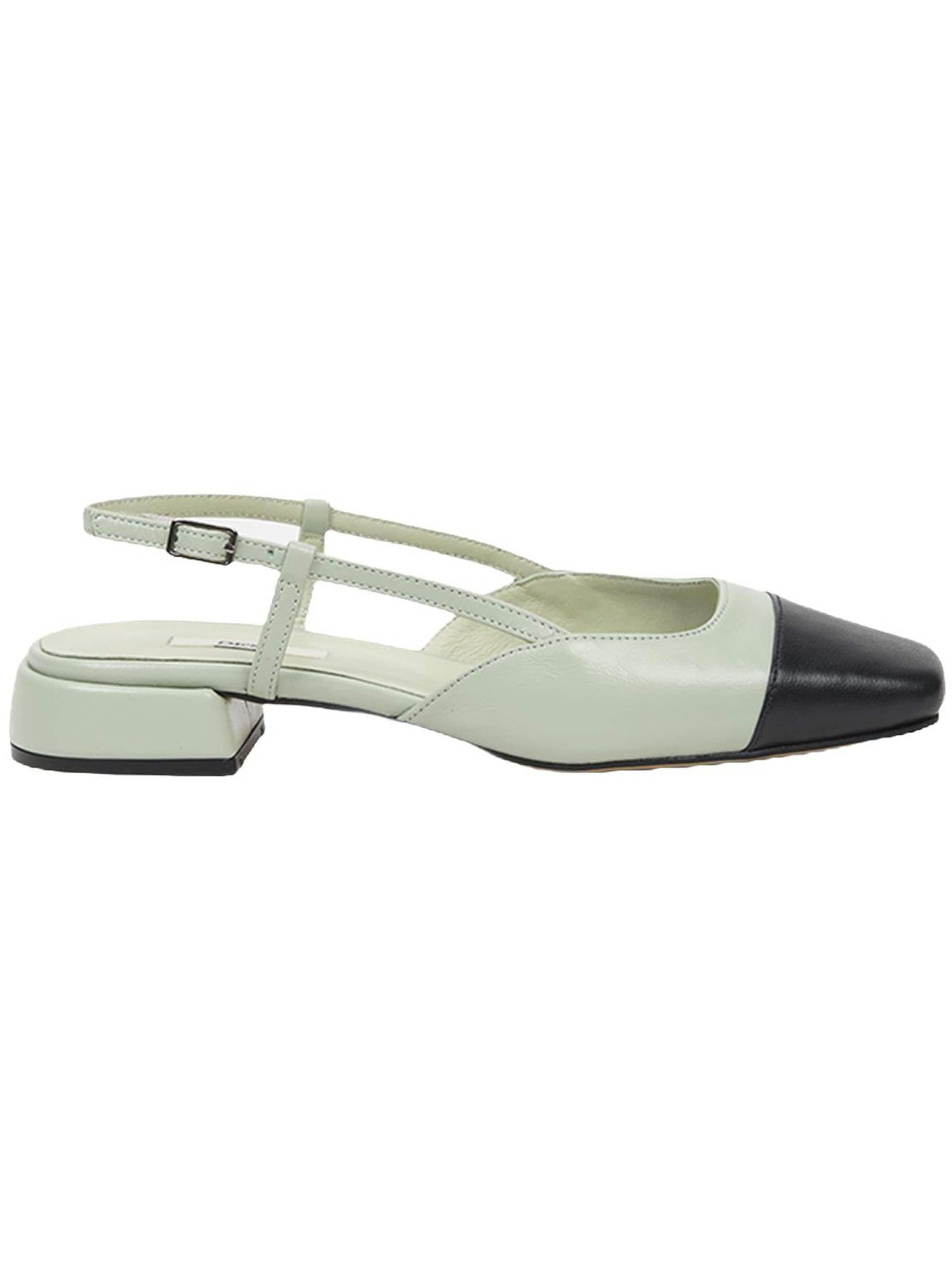 Desa Ballet Flats in Green