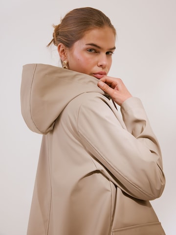 Friends Like These - Chaqueta de entretiempo en gris