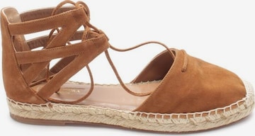 Aquazzura Flats & Loafers in 36,5 in Brown: front
