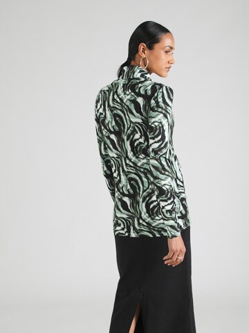 T-shirt 'Hanadi' SOAKED IN LUXURY en vert