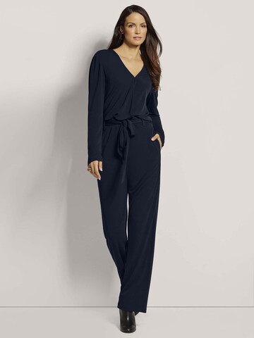 MADELEINE Jumpsuit in Blauw: voorkant