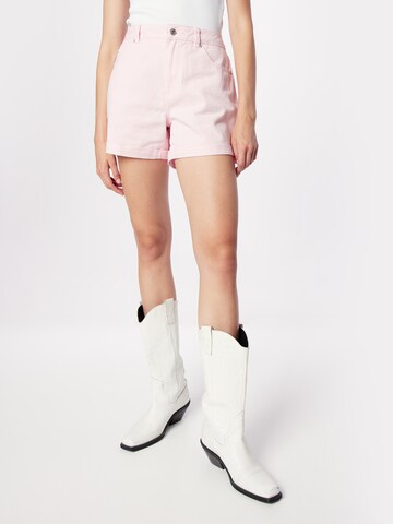 VERO MODA Loosefit Shorts 'ZURI' in Pink: predná strana