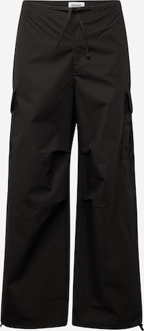 Wide leg Pantaloni cargo di WEEKDAY in nero: frontale