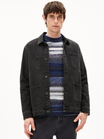 ARMEDANGELS Tussenjas in Zwart: voorkant