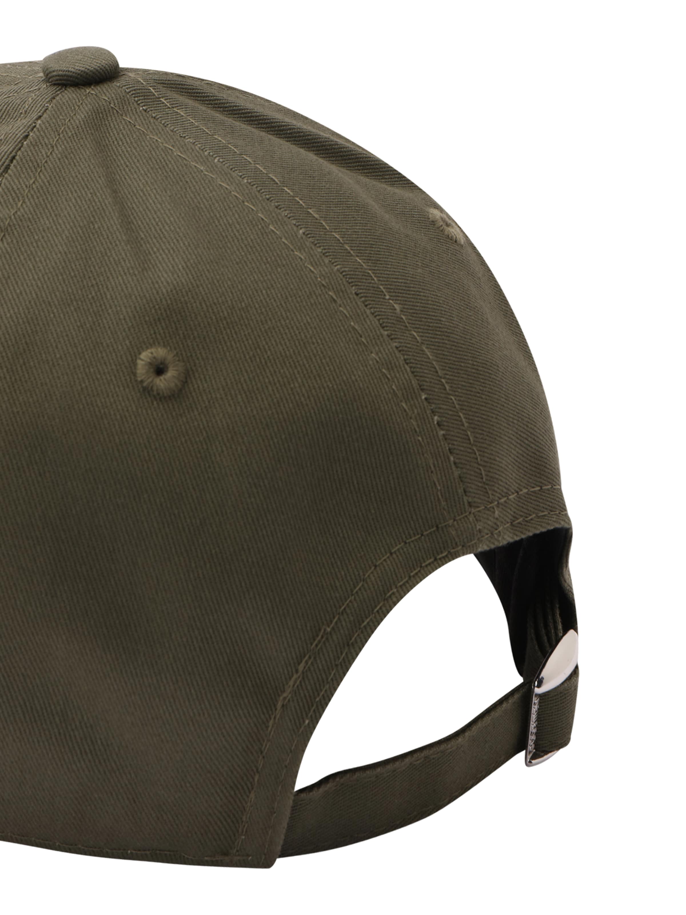 Cappello da baseball 'OUTLINE 9FORTY NEYYAN' di NEW ERA in verde