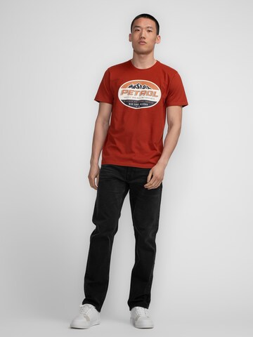 Petrol Industries - Camiseta 'Kennicott' en marrón