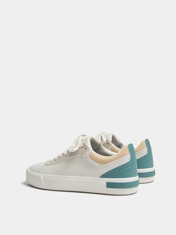 Pull&Bear Låg sneaker i vit