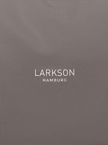 LARKSON Τσάντα ώμου 'Ebba' σε καφέ: μπροστά