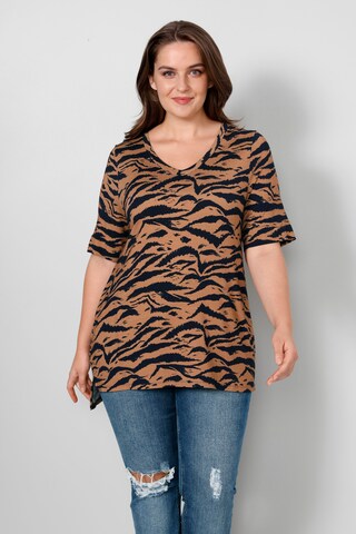 Sara Lindholm Shirt in Brown: front