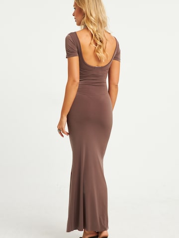 Cool & Sexy - Vestido de festa em castanho