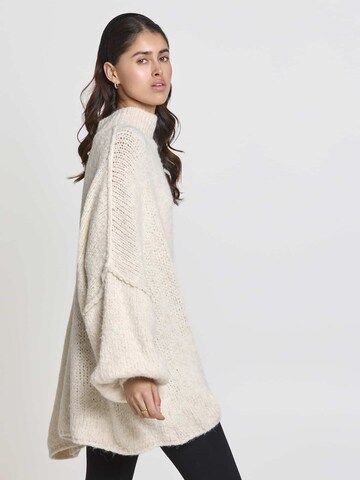 Lilavie Strickpullover ' Maraa ' in Beige
