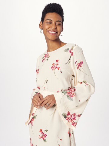 Twinset Mekko värissä beige