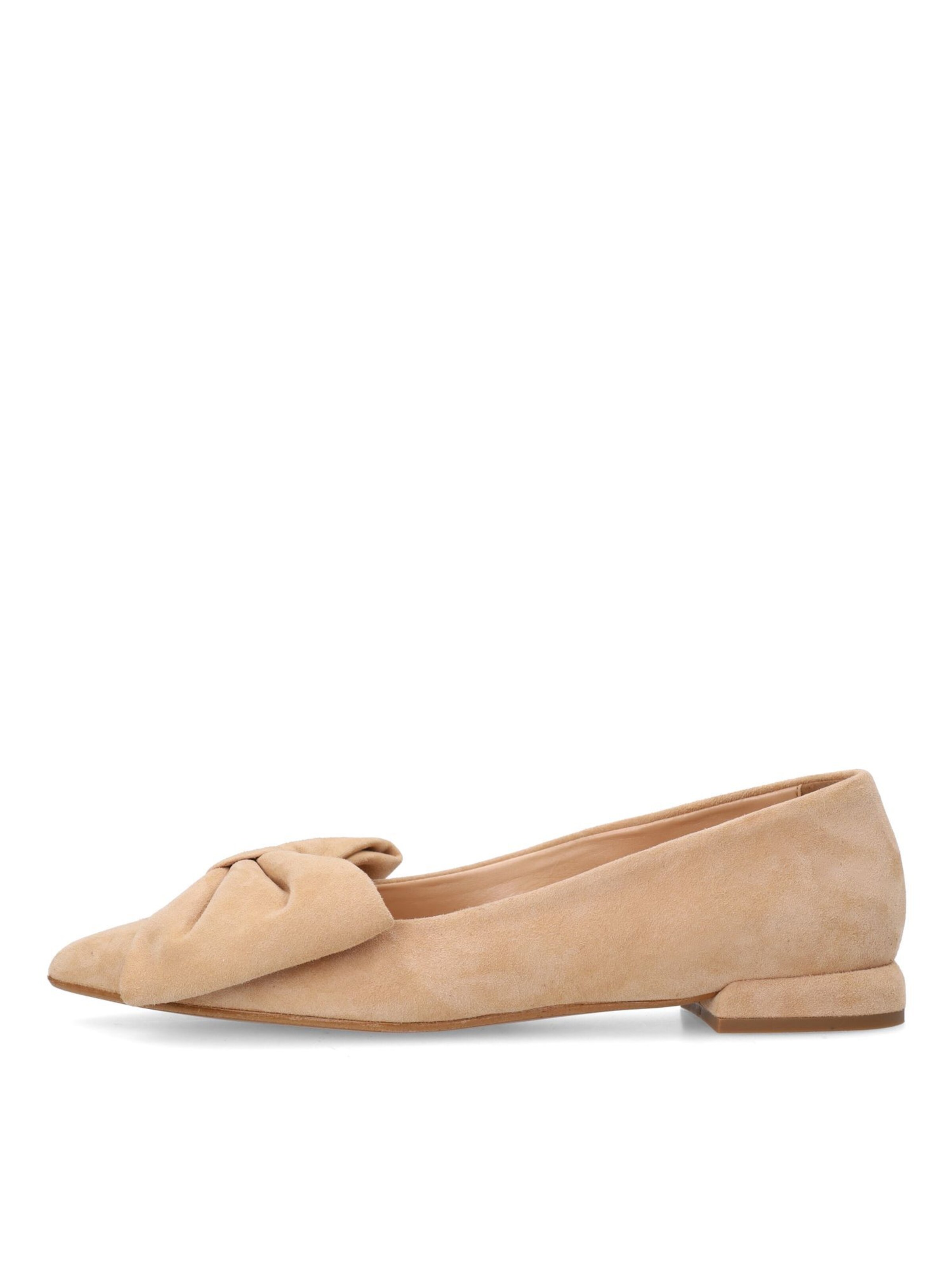 MANFIELD Classic Flats in Beige