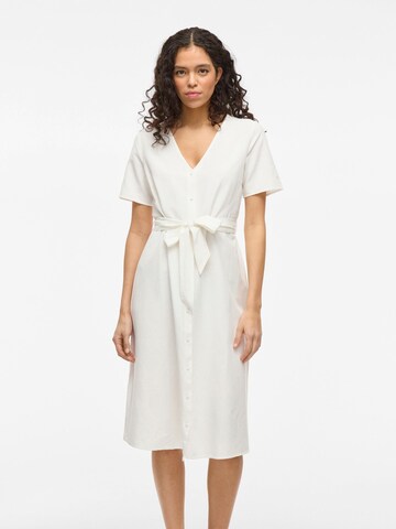Robe-chemise VILA en blanc : devant