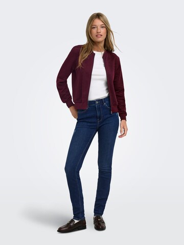 Veste de survêtement 'ONLJoyse' ONLY en rouge