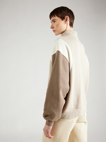 Felpa 'FRAAN' di ARMEDANGELS in beige