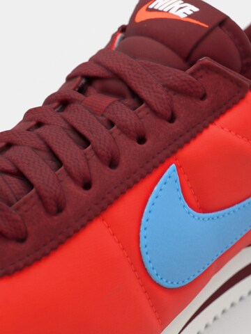 Nike Sportswear - Sapatilhas baixas 'CORTEZ' em vermelho
