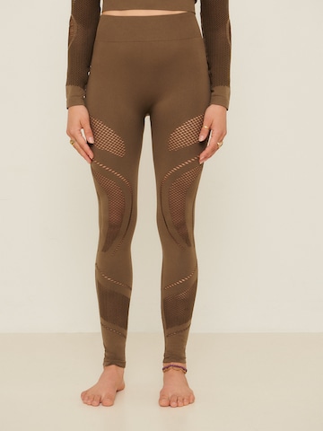 ABOUT YOU x Sofia Tsakiridou Skinny Leggings 'Nia' in Brown