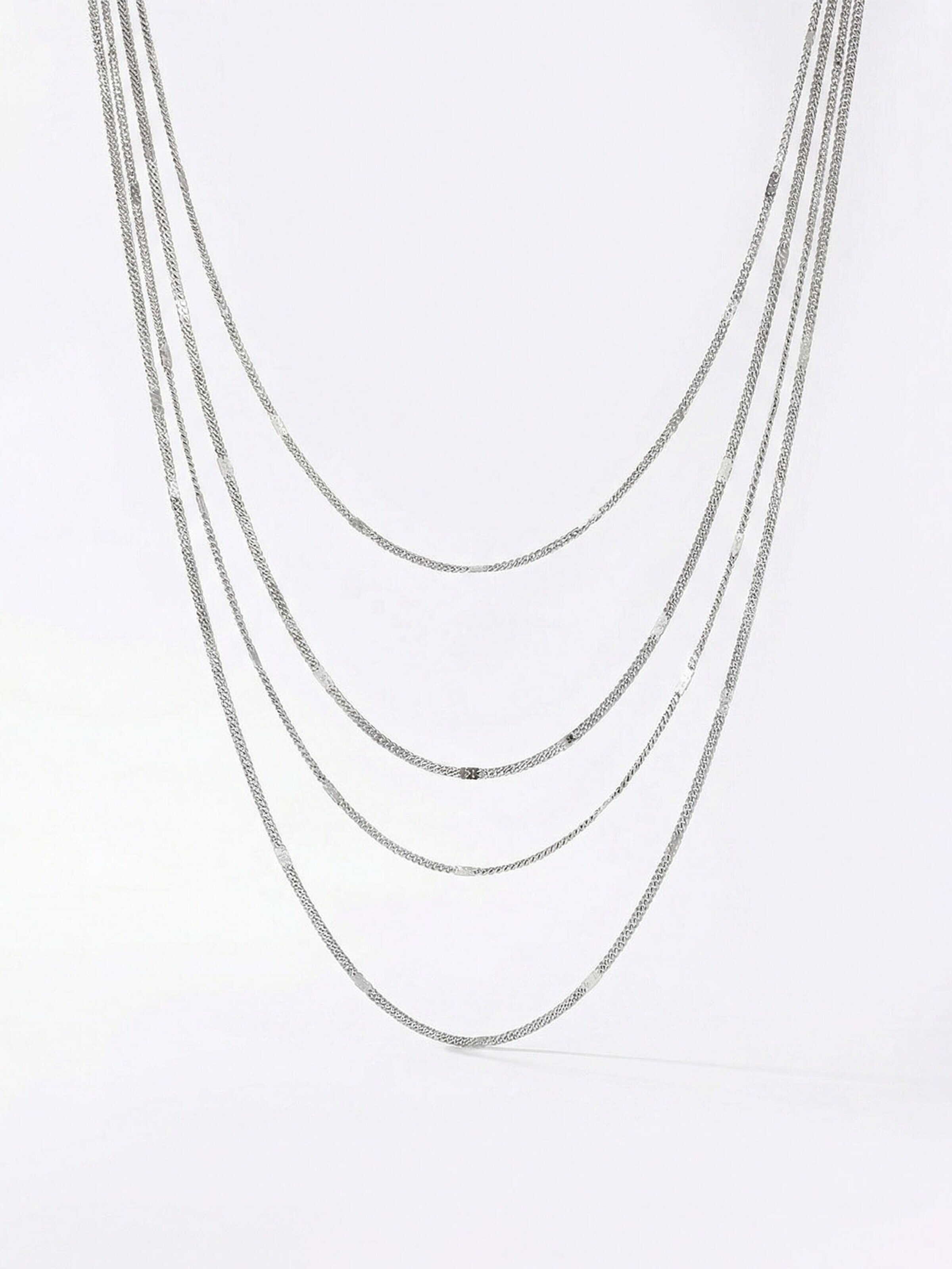 Nemomatheo Necklace 'Invisible Layers – Dreifache Feingliederkette' in Silver