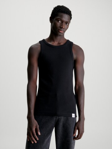 T-Shirt Calvin Klein Jeans en noir : devant