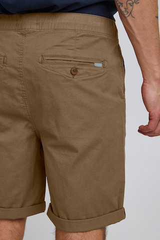 !Solid Regular Pants in Brown