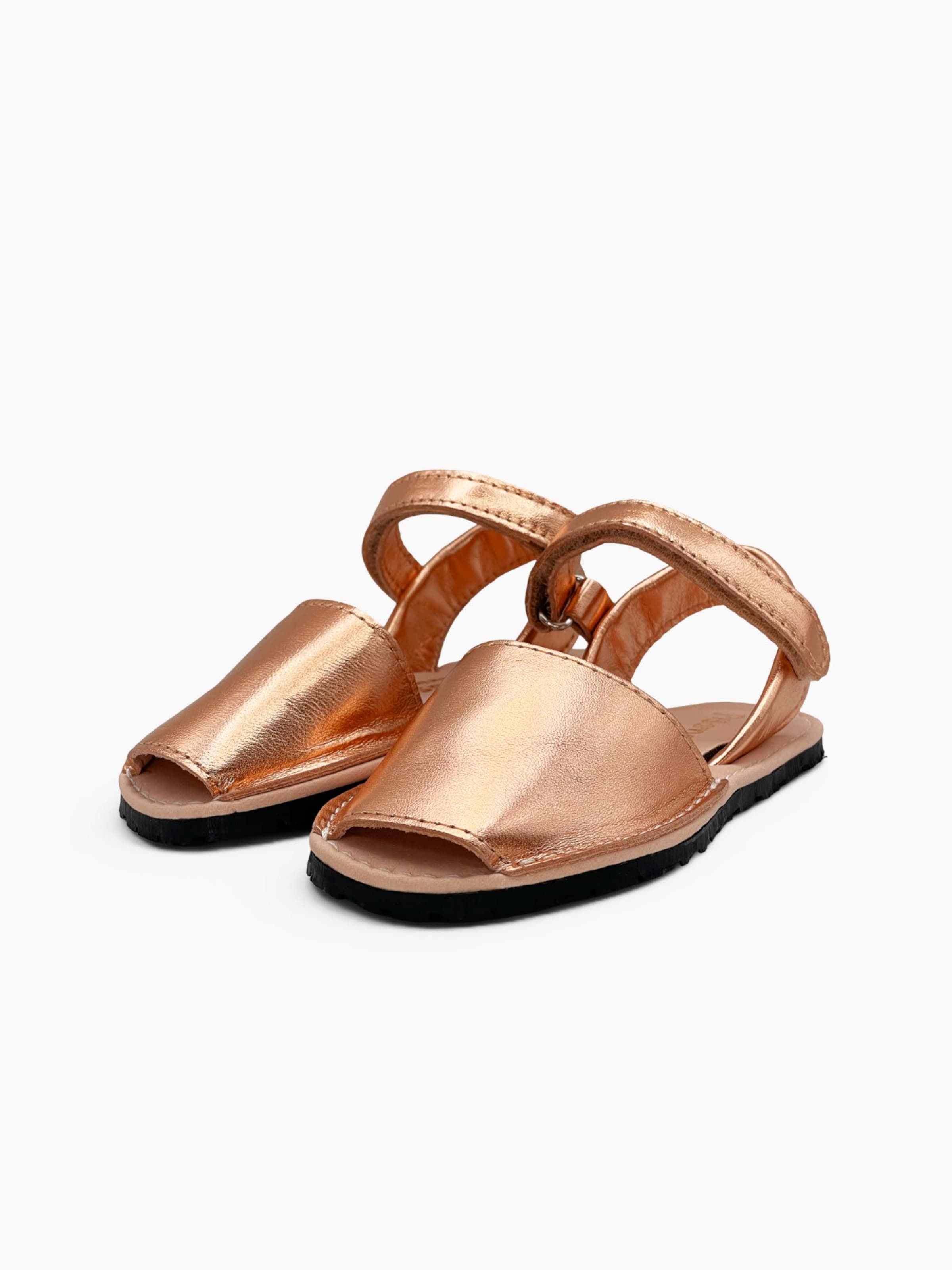 Pisamonas - Sandalias en oro