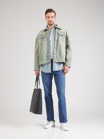 WRANGLER Regular fit Button Up Shirt in Blue
