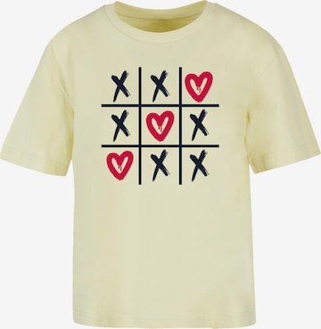 T-shirt 'Valentinstag Herz Tic Tac Toe' F4NT4STIC en jaune : devant