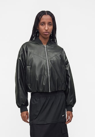 Nike Sportswear Prehodna jakna | črna barva: sprednja stran