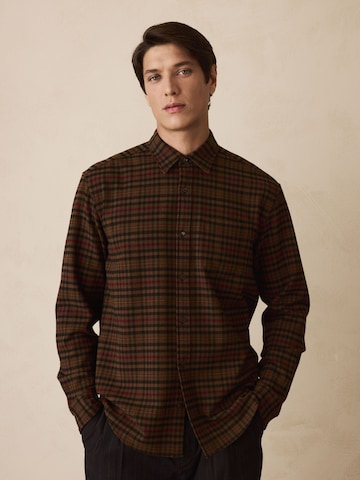 Next Regular fit Skjorta i brun: framsida