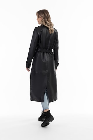 DreiMaster Vintage Between-Seasons Coat in Black