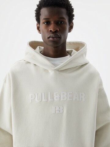 Sweat-shirt Pull&Bear en blanc