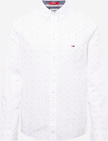 Tommy Jeans Regular fit Button Up Shirt in White: front