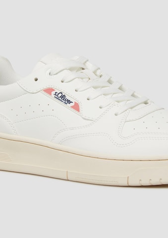 Baskets basses s.Oliver en blanc